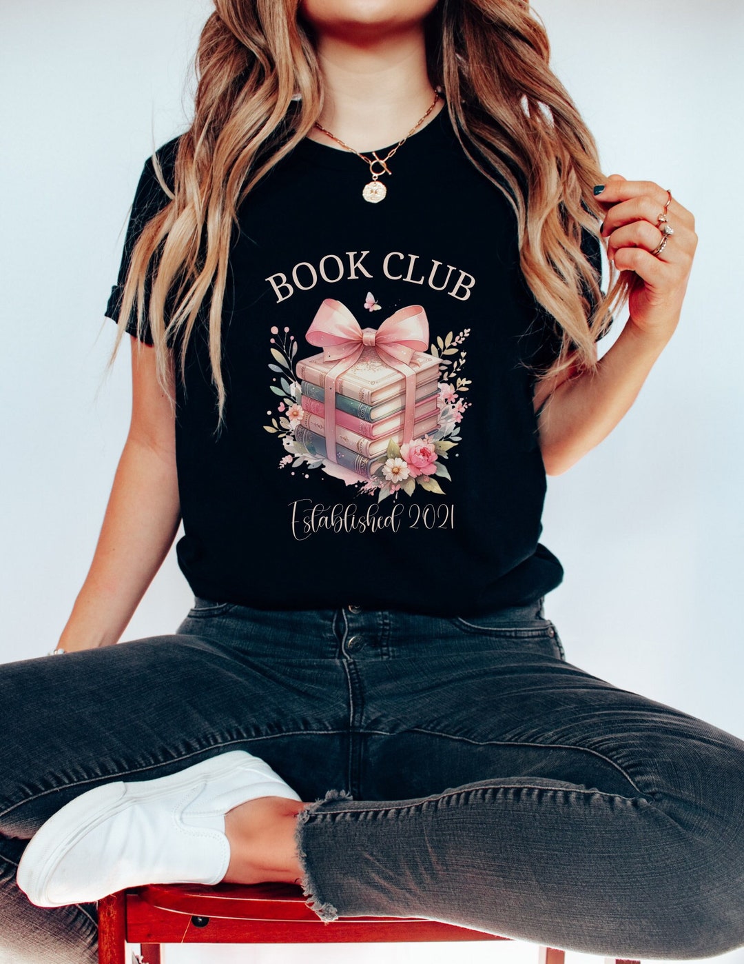 Book Club T-shirt: Floral Stacked Books, Booktok Shirt - Etsy Israel