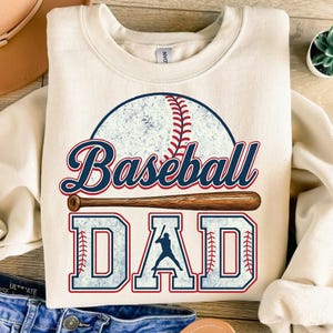 Retro Baseball Dad Png - Papa Shirt Design, Geschenk für Papa - Spieltag Shirt - Sport Dad Png - Vatertag Png - Baseball Png - Papa Leben Png