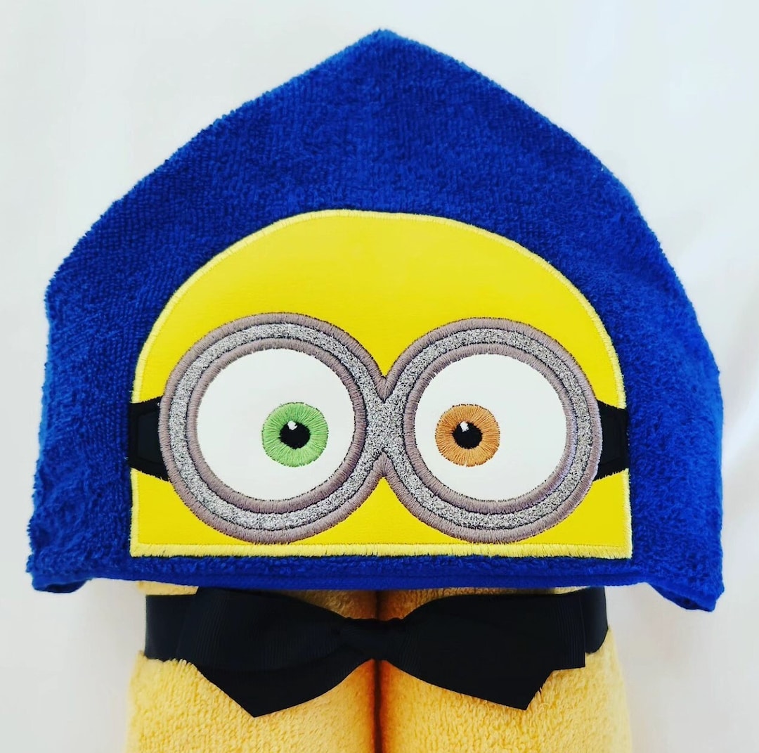 Kids Hooded Towels Minion Bob, TV Character Towel, Beach Towel, Kids