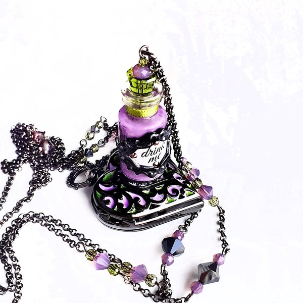 Alice au pays des merveilles, bouteille « Drink Me » et montre de poche coeur, collier double avec cristaux Swarovski bronze, lilas et olive