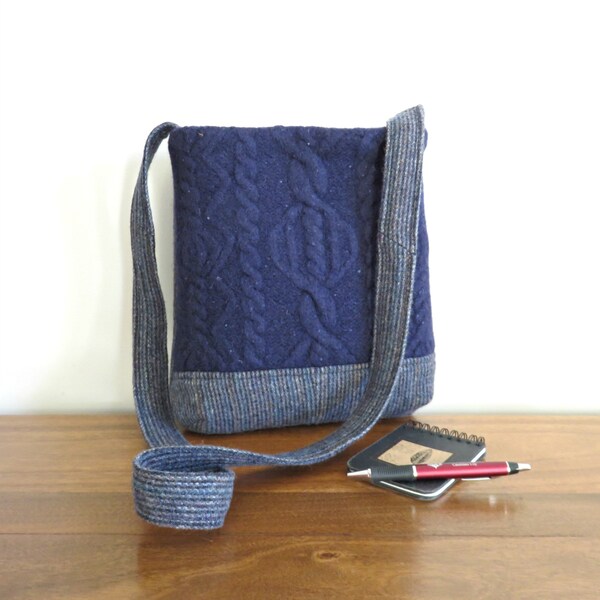 JAMES schoudertas in marineblauwe trui wol en Tweed wol, eco vriendelijke Upcycled portemonnee