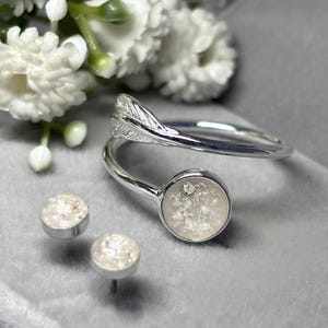 Ladies Memorial Hair or Ashes Ring with Feathers 925 Silver Cat Dog Horse Ashes Keepsakes Cremation Jewellery Baby Hair Beard Hair