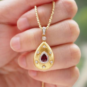 Pigeon Blood Red Ruby Pendant, 18k Solid Gold Pendant, Brushed Gold Pendant , Unique Engagement Pendant, Daily Jewelry, Women Ruby Pendant