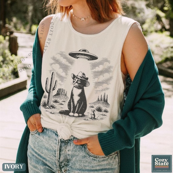 Retro UFO Cat Tank Top, Funny Alien Cat Tank, Western Desert Graphic Tank, Vintage Sci Fi Shirt, Cat Lover Summer Gift, Festival Tank