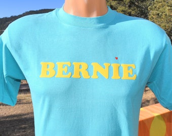 vintage 80s t-shirt BERNIE SANDERS 2020 tee Medium Small hanes