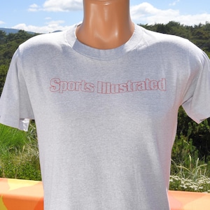 vintage 80s t-shirt SPORTS ILLUSTRATED magazine athletic tee Medium Small gray