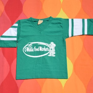 vintage 80s kid tee O'MALIA's food market football jersey children t-shirt Small indiana
