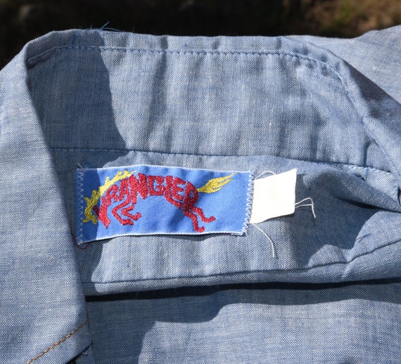 Wrangler Men's Rugged Wear Advanced Comfort Chambray Shirt - Short Sleeve, 96% Cotton 4% Spandex, Button Front