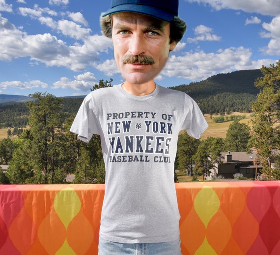 Vintage 80s Tee YANKEES T-shirt New York Ny Mlb Baseball Property