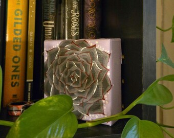 Pintura acrílica original de gallina y pollitos suculenta, 4 x 4 pulgadas, color morado