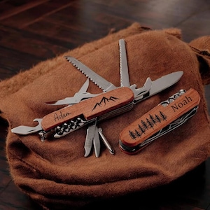 Gepersonaliseerd houten multitoolmes, wandelcadeau, voor hem, getuige, verjaardag