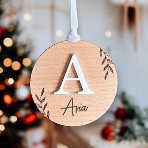 Personalized wooden Christmas ball with first name, tree decoration with engraved first name, Engraved first name ornament, personalized Christmas decoration