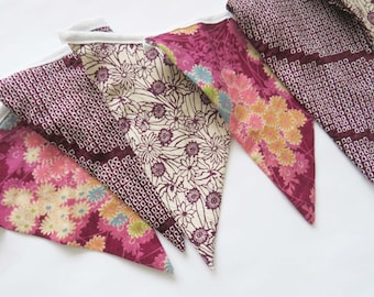 Banderines de tela de kimono japonés: decoración floral morada para fiestas