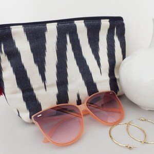 Abendtasche, Chevron Design, schwarz weiß Chevron Ikat Stoff, Handtasche, Geschenk für Sie, Geschenke für Frauen, dekorative Clutch, Abendtasche