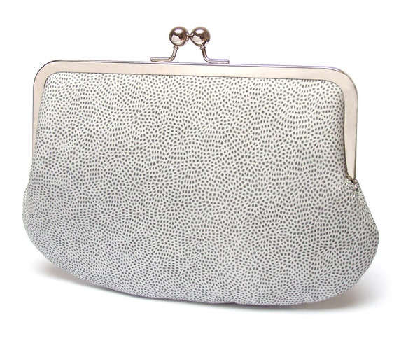 Check out these amazing mindful gifts hold a secret inspirational message. They remind us to take a breath, look for the silver lining, and smile!
