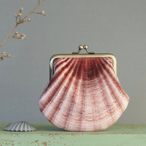 Seashell coin purse, medium velvet scallop pouch