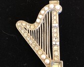 Vintage Harp Music Broche Pin Clear Stones Gorgeous Sparkle Great Condition