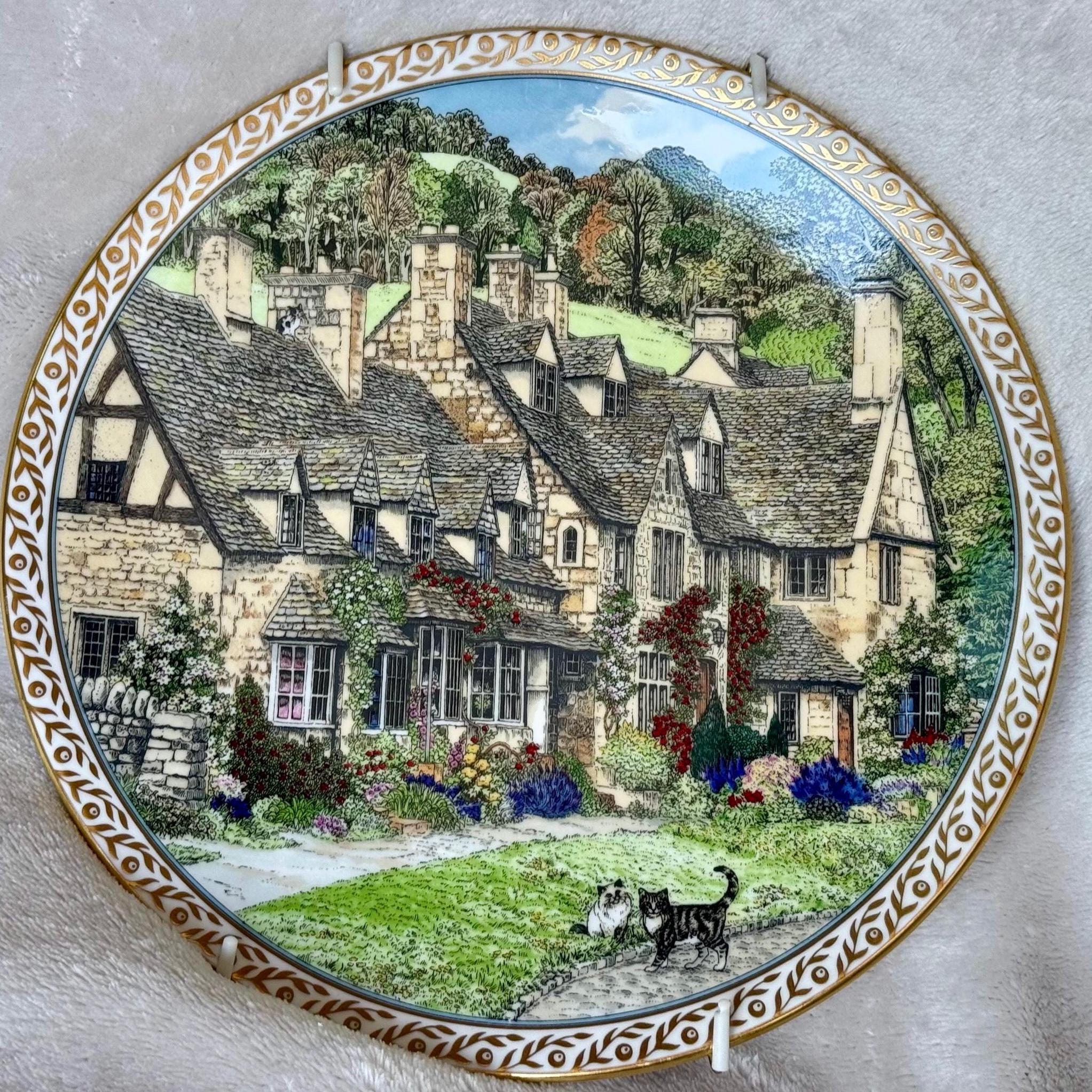 2050 ロイヤルウースター　ロンドン　絵皿  Sue Scullard Sue Scullard Cottage Plates - Etsy