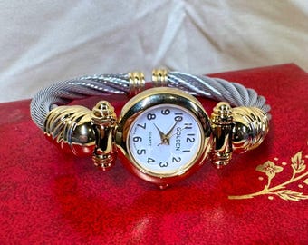 Vintage, Like New! Gruen Two-Tone Peek-A-Boo Bracelet Watch w/ New Battery Vintage Gruen “peek-a-boo” Two Tone Bracelet Watch - Etsy main image 2