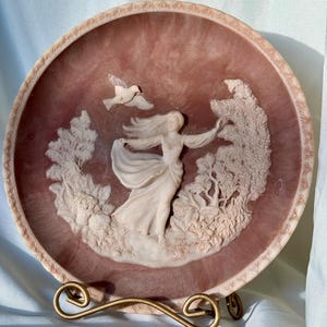 Incolay Cameo Plate - Etsy Canada