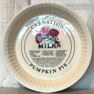 Vintage Carnation Pumpkin Pie Recipe Plate – Tammy Cook USA Ceramic Pie Dish – Retro Kitchen Decor 1980s | Collectible Pie Baking Dish Decor