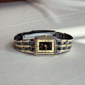 Vintage Oscar De La Renta Watch - Etsy display picture 2