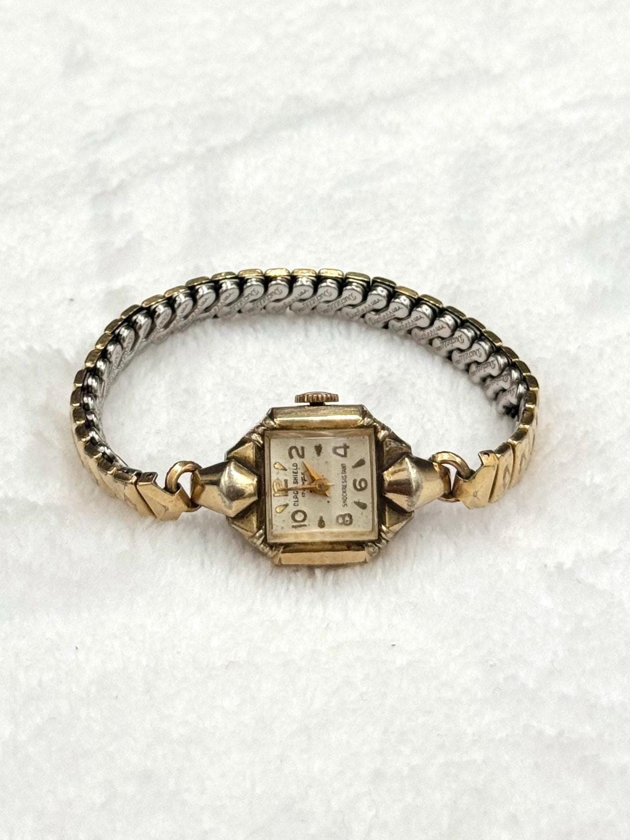 Vintage Stretch Classic Gold-Tone Women\'s Bracelet Watch - Classic Gold Mother of Pearl Square Watch - WatchwithSun  main image 2