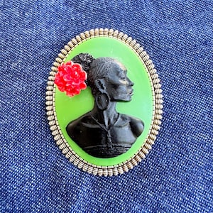Gullah O’oman Cameo Brooch | Unity Colors