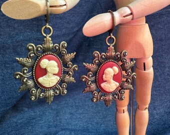 Gullah Geechee O’oman Cameo Sunburst Earrings | Crimson & Cream