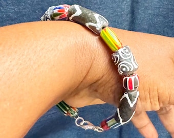 Krobo Recycled Glass & Chevron Bead Bracelet | Black