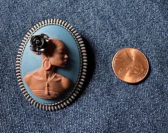 Gullah Geechee O’oman Fleur Cameo | Black, Blue, and Brown