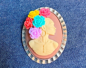 Gullah Geechee O’oman Flowerfro Cameo  | Pale Brown and Beige
