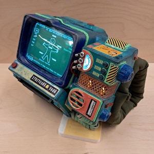 Fallout Pip-boy 2000 inspired prop in 1:1 scale / Ghoulish Colour/ Cosplay Prop / Handmade / Unofficial / Fan-Art