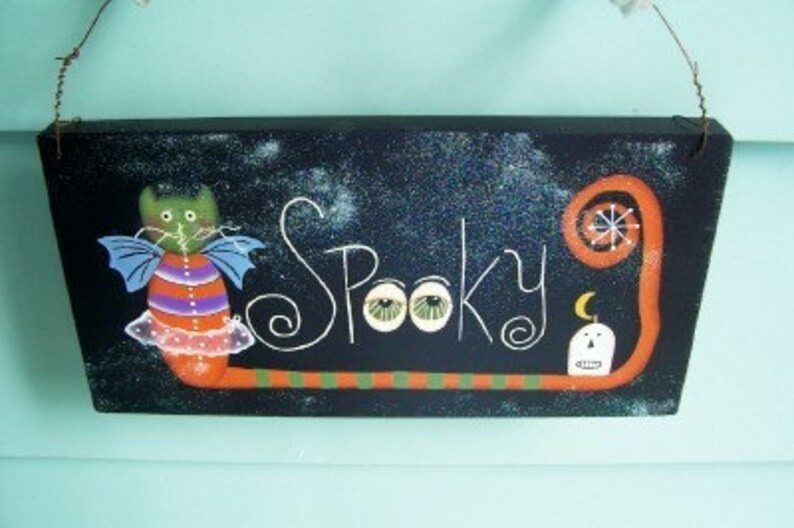 Halloween Primitive Spooky Sign Home Decor Decoration image 2