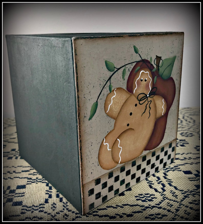 Gingerbread Apple Paper Mache Tissue Box Holder-Hand Painted Home Bath Decor