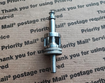 Herramienta recortadora de cascos de cartuchos de escopeta calibre 410