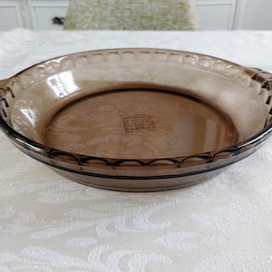 Pyrex Visions Amber Glass Fluted Pie Pan #229 Crimped Brown Deep Dish Plate with Handles 24 cm/ 9.5 &quot;
