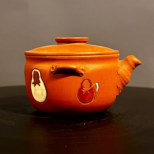Vintage Japanese Shudei Tokoname Kyusu Teapot – Handcrafted Red Clay Tetsubin with Daruma Motif, Traditional Japanese Teaware