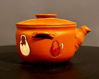 Vintage Japanese Shudei Tokoname Kyusu Teapot – Handcrafted Red Clay Tetsubin with Daruma Motif, Traditional Japanese Teaware