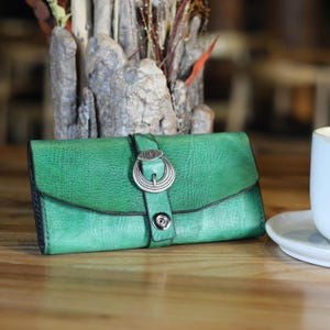 portefeuille en cuir vert vintage, long portefeuille bohème fait main avec porte-cartes et fermeture éclair pour pièce de monnaie, cadeau unique pour elle ou son anniversaire