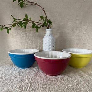 Set of 3 Bell-Shaped Mixing Bowls In Blue, Yellow, and Berry
