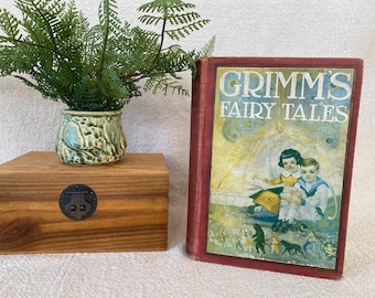 Vintage Antique 1922 Grimm's Fairy Tales Hardcover Book