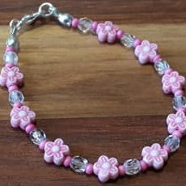 Bracelet pour fillette avec fleurs et perles de verre