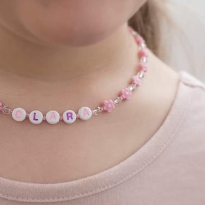 Collier pour fillette avec prénom (personnalisé), collier enfant prénom, collier alphabet, collier identification, collier prénom
