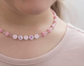 Collier pour fillette avec prénom (personnalisé), collier enfant prénom, collier alphabet, collier identification, collier prénom