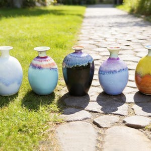 Unique Miniature Vase Desk Decor Gifts for Mom, Cute Mini Mommy Pot Handmade Tiny Pottery, Keepsake Miniature Small Flower Vase Gift for Her