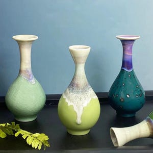Unique Miniature Vase Desk Decor Gifts for Mom, Cute Mini Mommy Pot Handmade Tiny Pottery, Keepsake Miniature Small Flower Vase Gift for Her