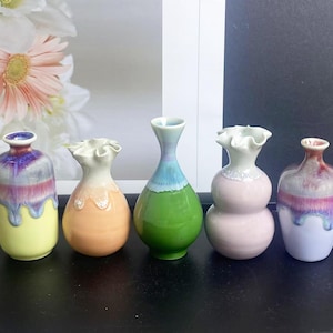 Cadeaux de décoration de bureau vase miniature unique pour maman, mini pot de maman mignon petite poterie faite main, cadeau vase de petite fleur miniature souvenir pour elle