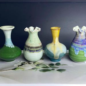 Unique Miniature Vase Desk Decor Gifts for Mom, Cute Mini Mommy Pot Handmade Tiny Pottery, Keepsake Miniature Small Flower Vase Gift for Her