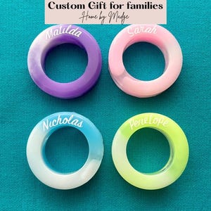 Personalised Resin Napkin Rings with Names Custom Place Setting for Dinner Parties decor Bridesmaid Gift unique Hostess Gift family memento